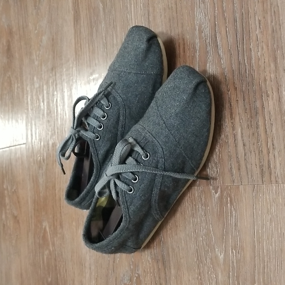 (8.5W) TOMS One for One Lace Up Sneakers Casual Lightweight Contemporary